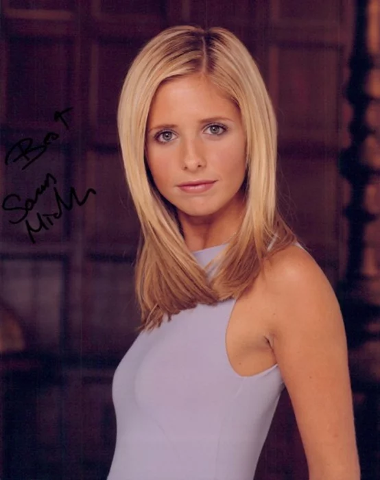 Sarah Michelle Gellar autograph