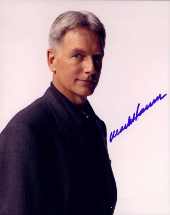 Mark Harmon autograph