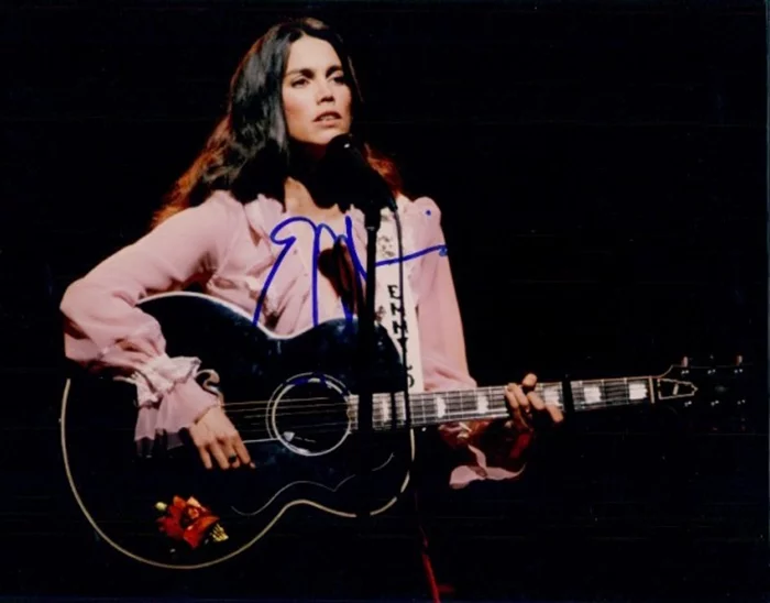 Emmylou Harris autograph