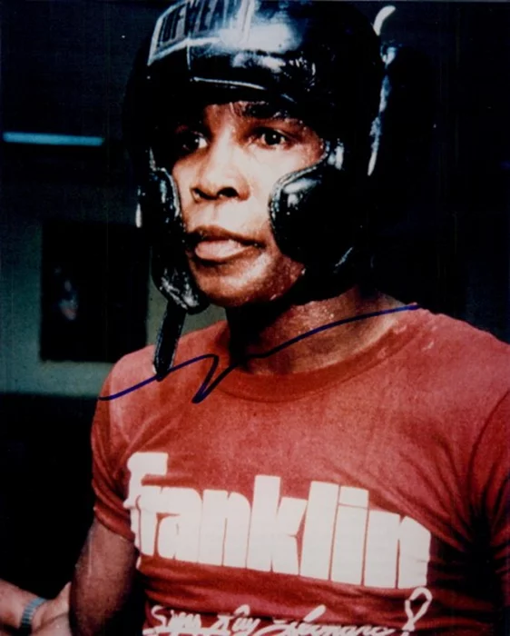 Sugar Ray Leonard autograph