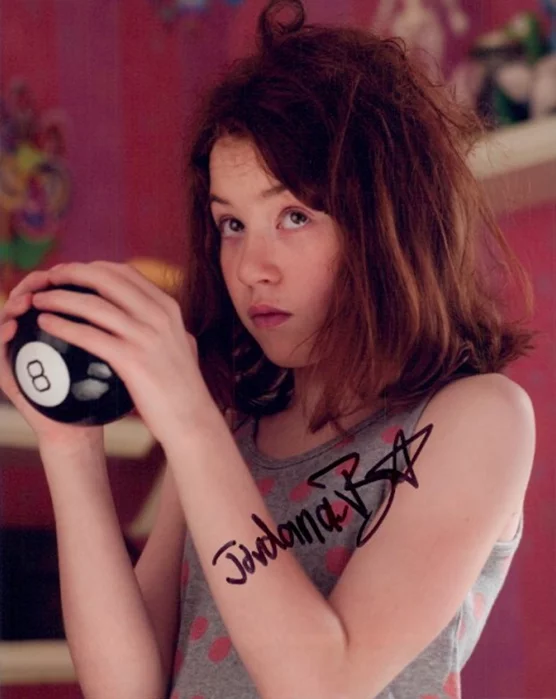 Jordana Beatty autograph