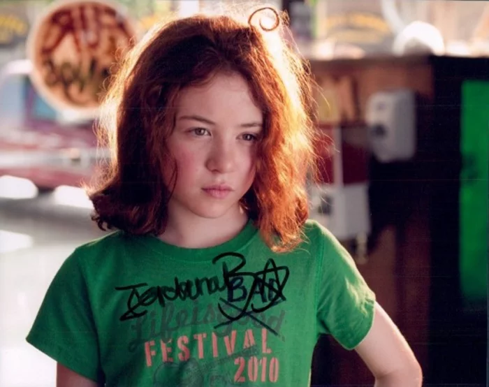 Jordana Beatty autograph