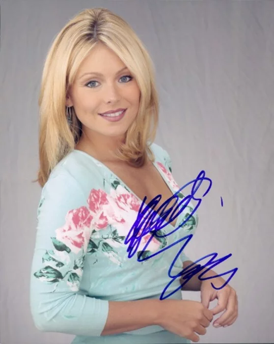 Kelly Ripa autograph
