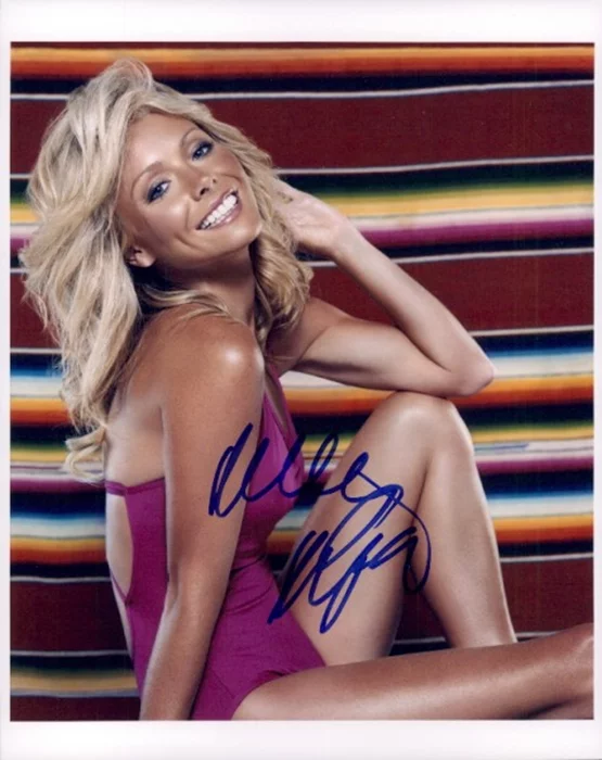 Kelly Ripa autograph