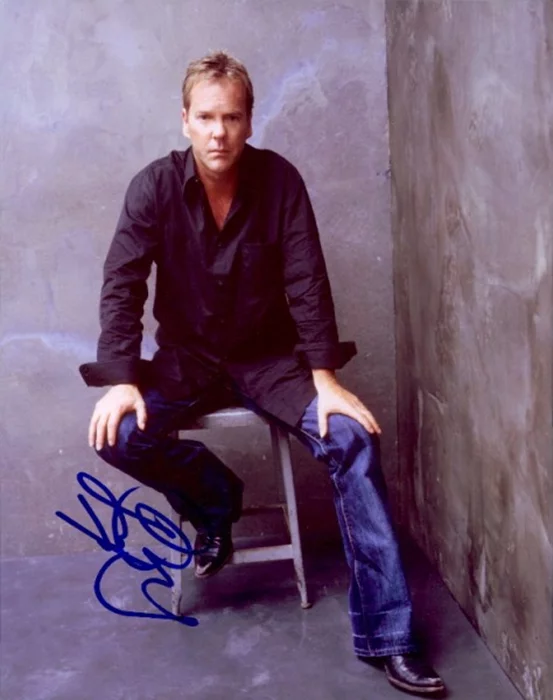 Kiefer Sutherland autograph
