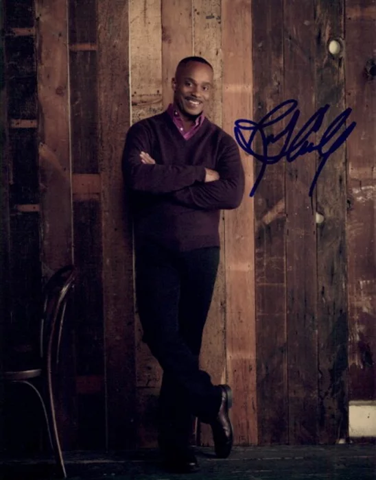 Rocky Carroll autograph