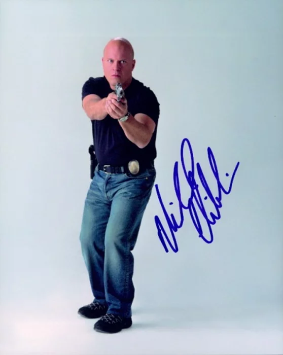 Michael Chiklis autograph