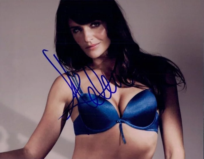 Helena Christensen autograph