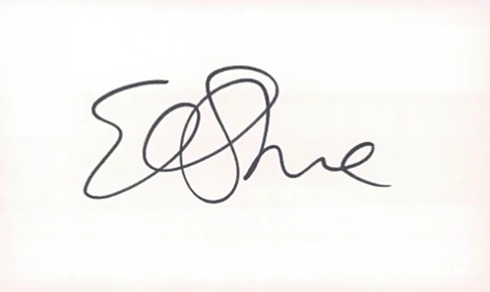 Elisabeth Shue autograph