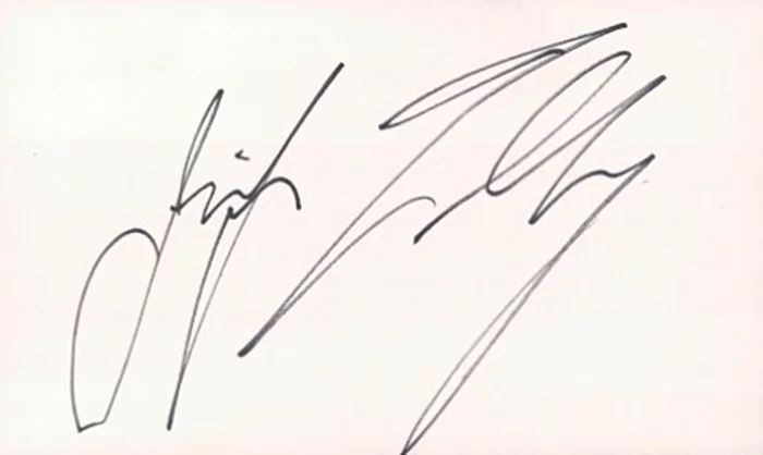 Jennifer Tilly autograph