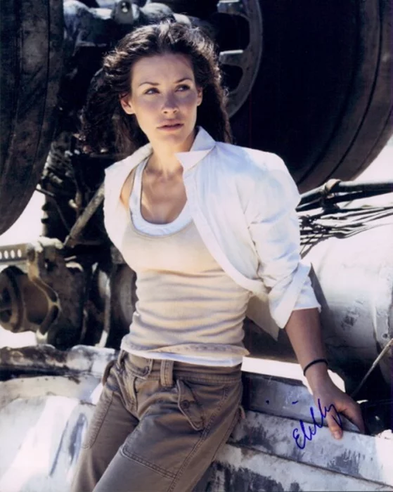 Evangeline Lilly autograph