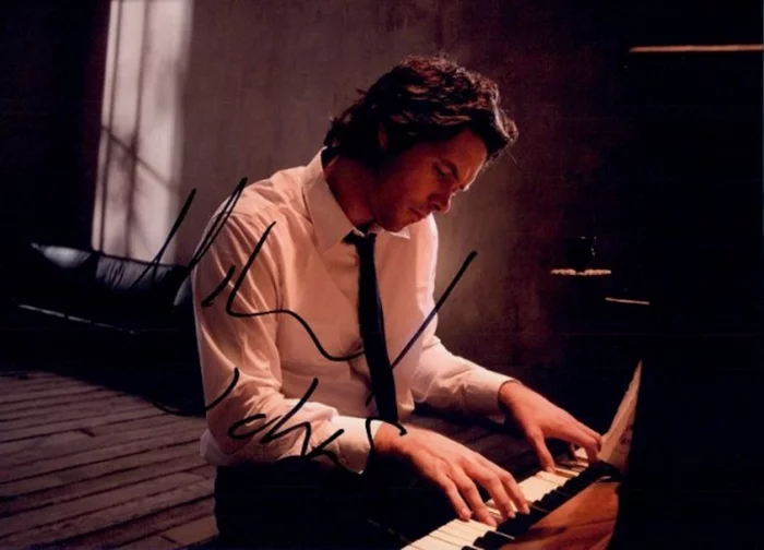 Michael Johns autograph