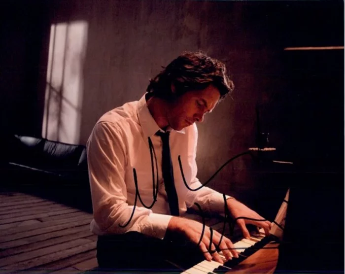Michael Johns autograph