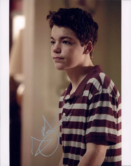 Gabriel Basso autograph