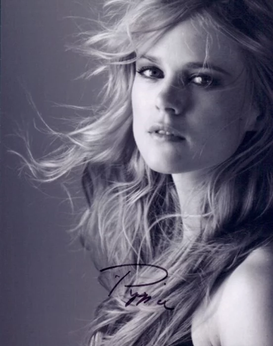 Pippa Black autograph