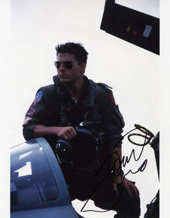 Tom Cruise autograph