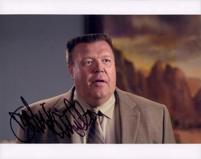 Joel McKinnon Miller autograph