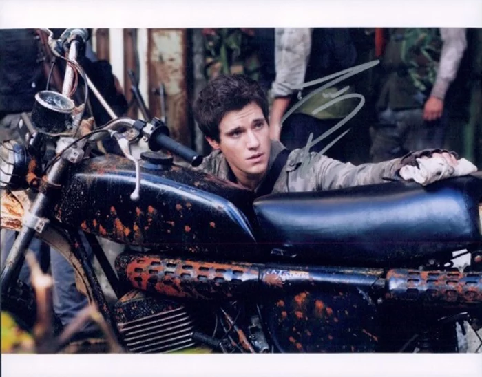 Drew Roy autograph