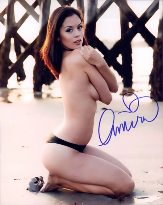Amira autograph
