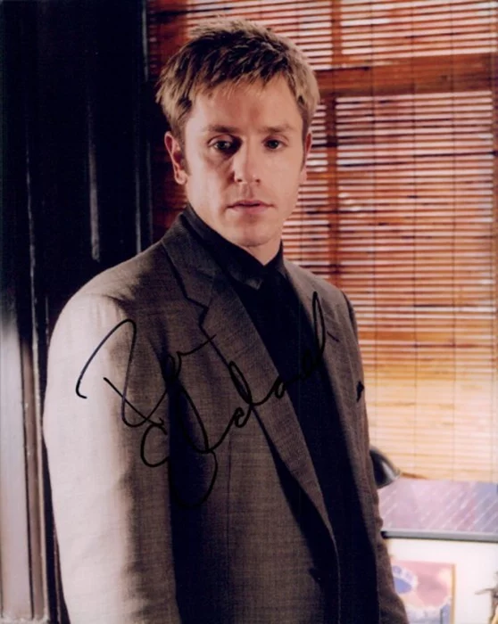 Ron Eldard autograph