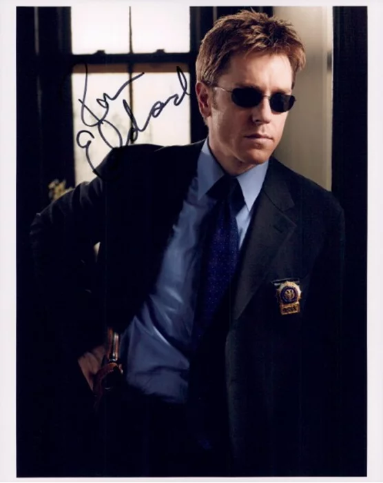 Ron Eldard autograph