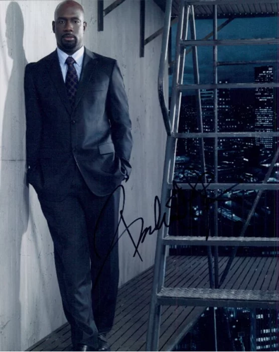 Richard T. Jones autograph