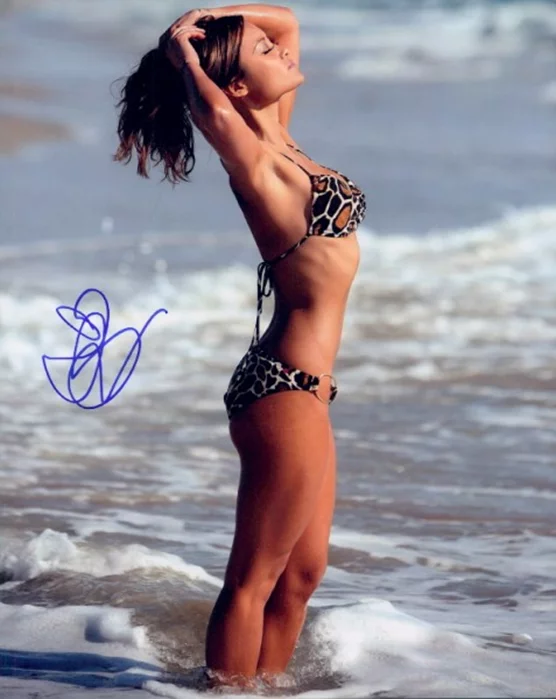 Tila Tequila autograph