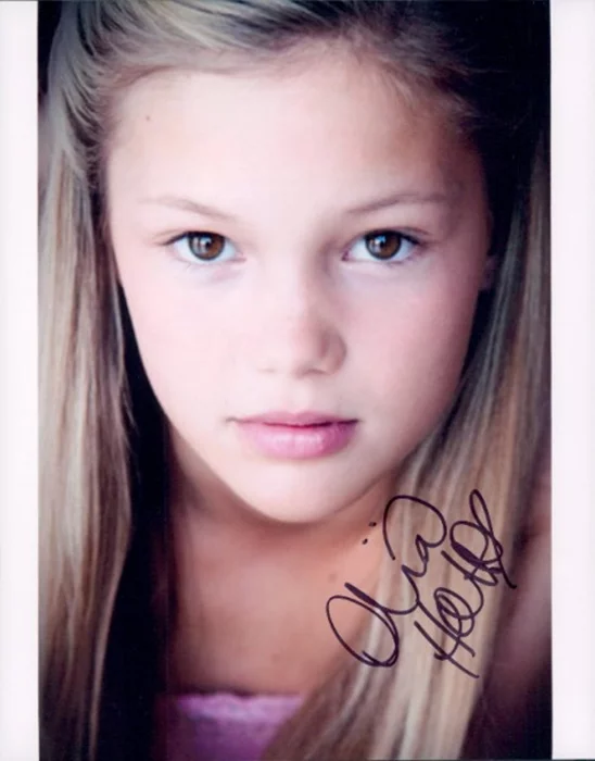Olivia Holt autograph