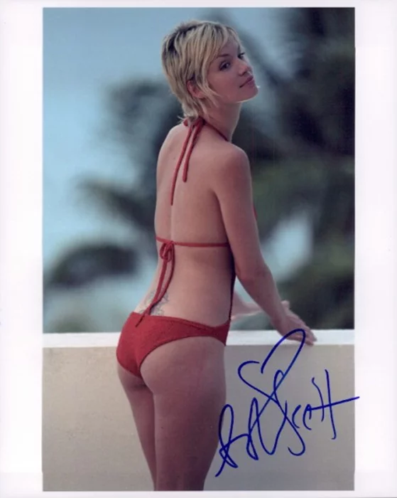 Ashley Scott autograph