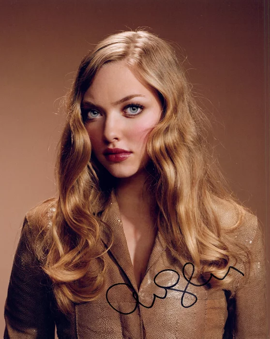 Amanda Seyfried autograph