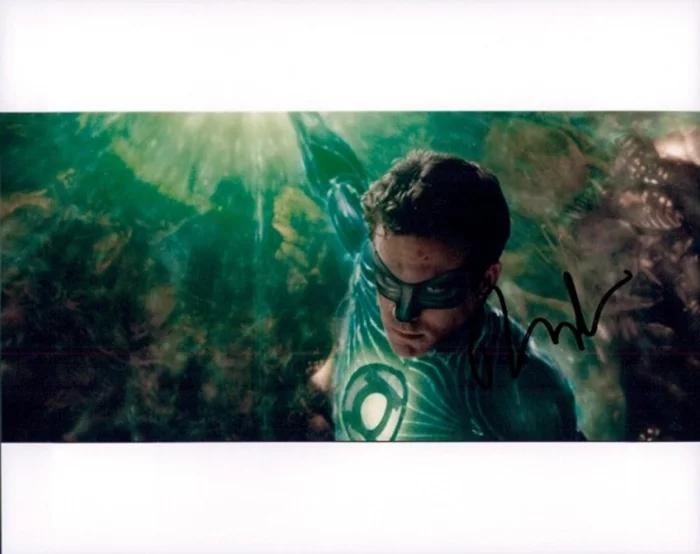 Ryan Reynolds autograph