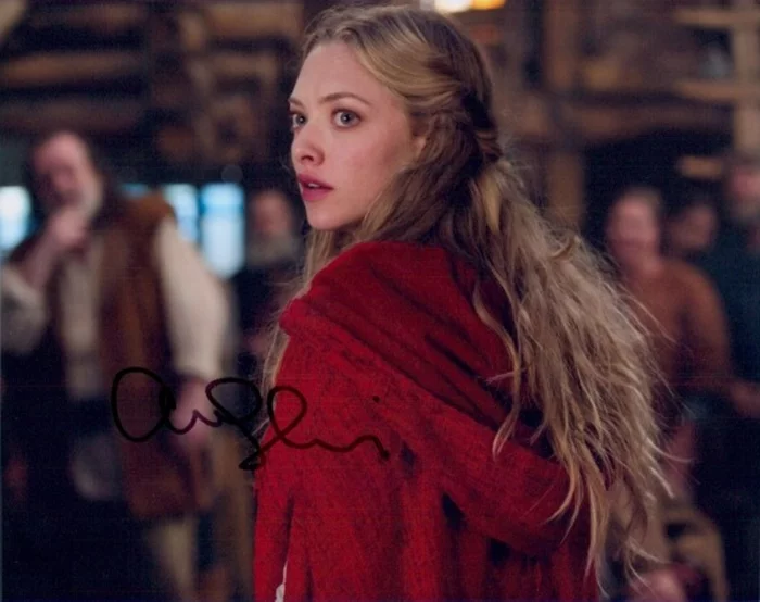 Amanda Seyfried autograph