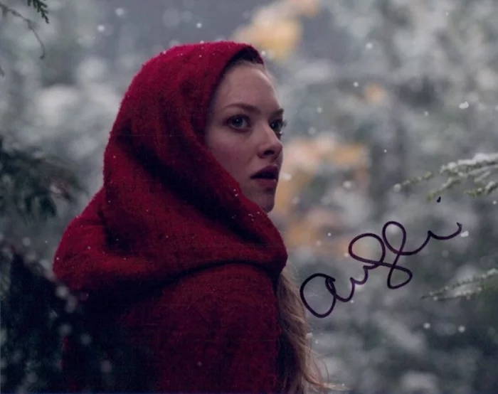 Amanda Seyfried autograph