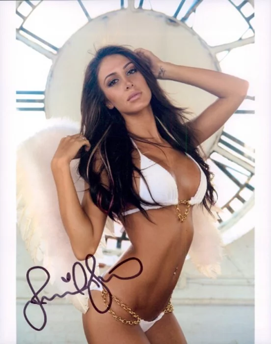 Jennifer Stano autograph