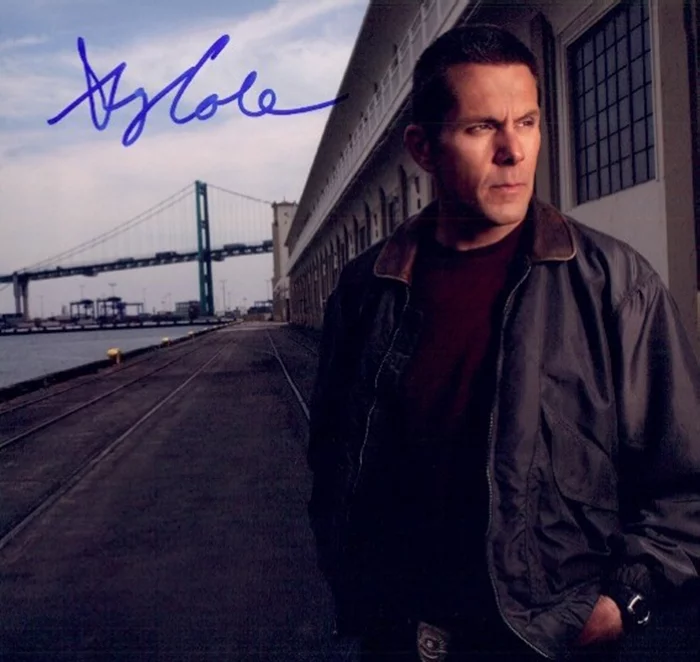 Gary Cole autograph