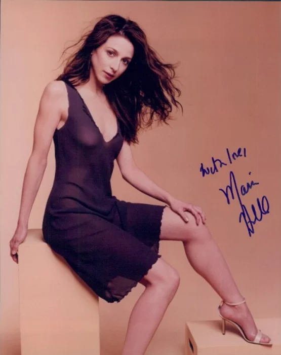 Marin Hinkle autograph