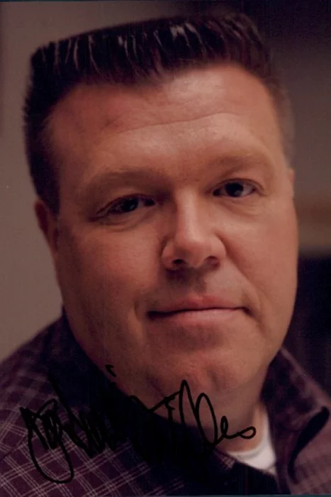 Joel McKinnon Miller autograph