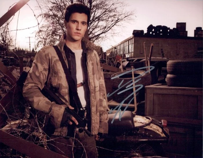 Drew Roy autograph