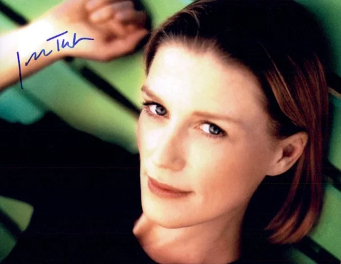 Jessica Tuck autograph