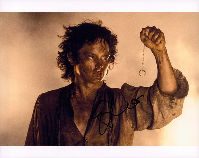 Elijah Wood autograph