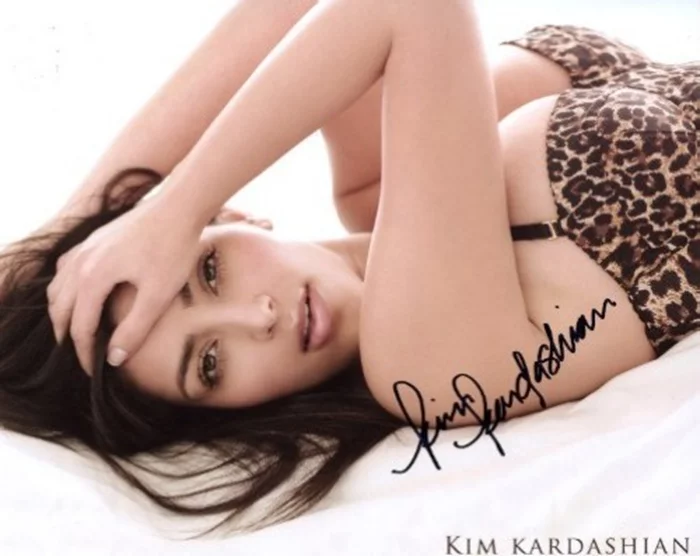 Kim Kardashian autograph