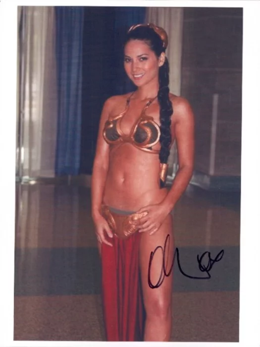Olivia Munn autograph