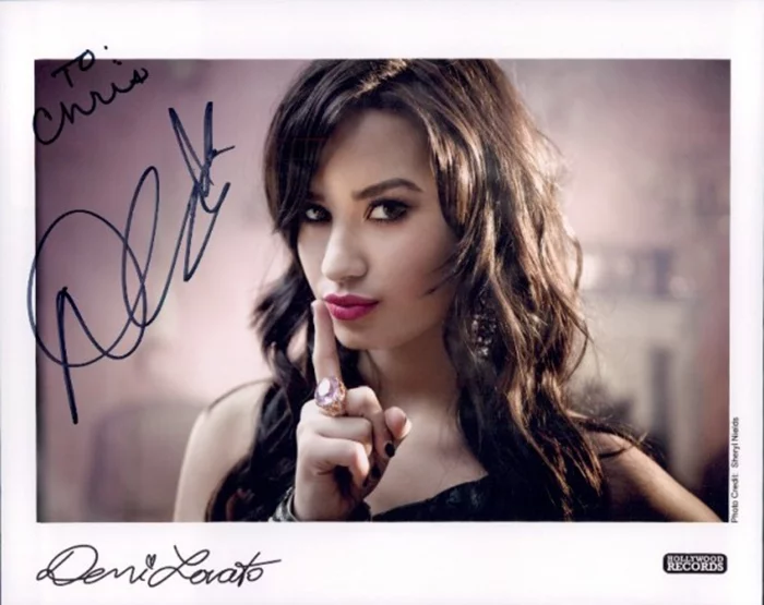 Demi Lovato autograph