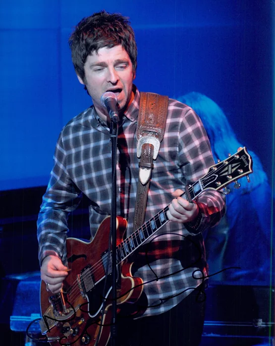 Noel Gallagher autograph