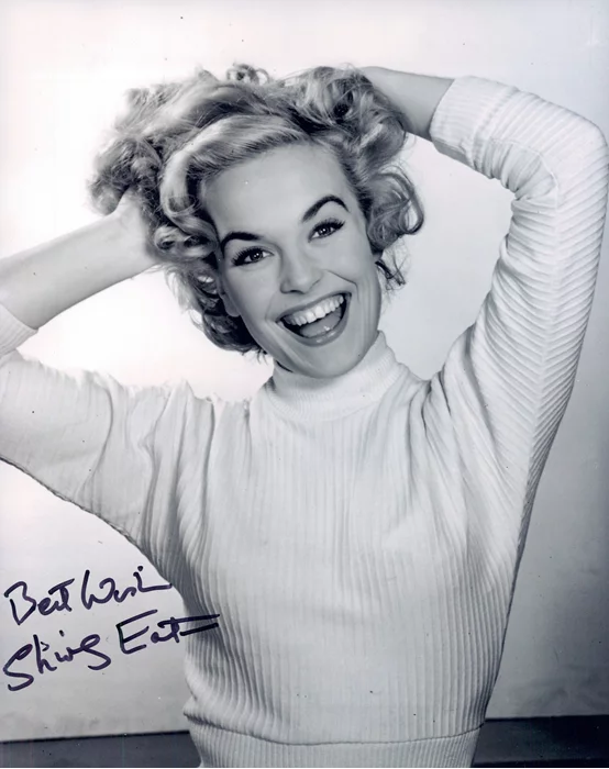 Shirley Eaton autograph