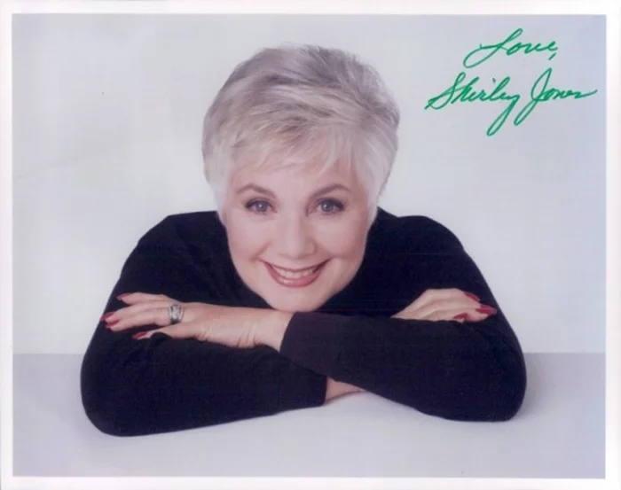 Shirley Jones autograph