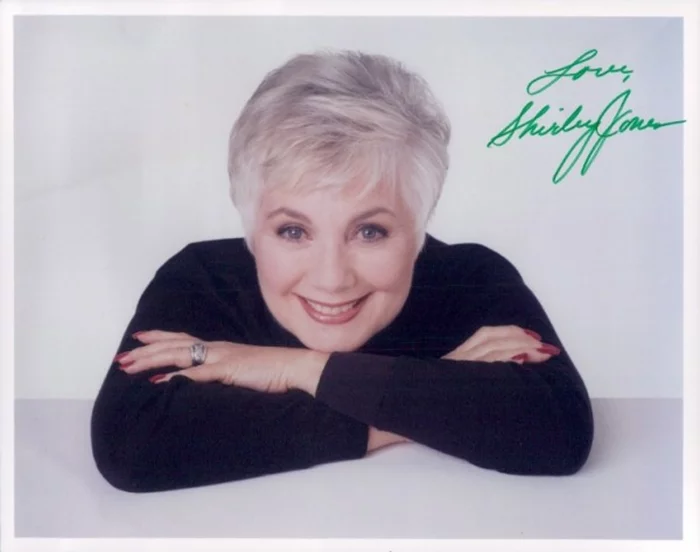 Shirley Jones autograph