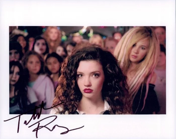 Talulah Riley autograph