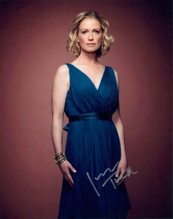 Jessica Tuck autograph