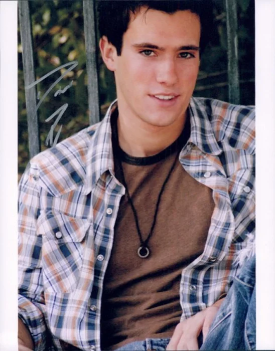 Drew Roy autograph